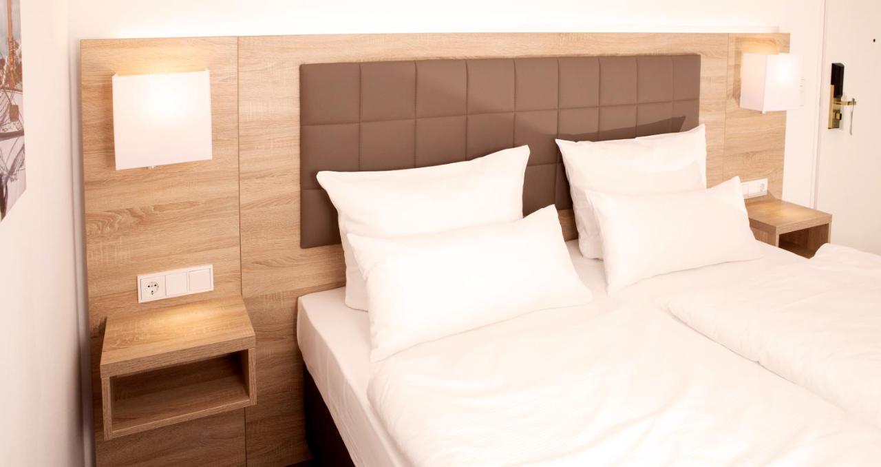 Hotel Frisia Leer Extérieur photo